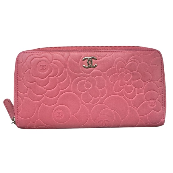 Chanel Camellia Leather Long Zip Around Wallet - Picture 1 of 11